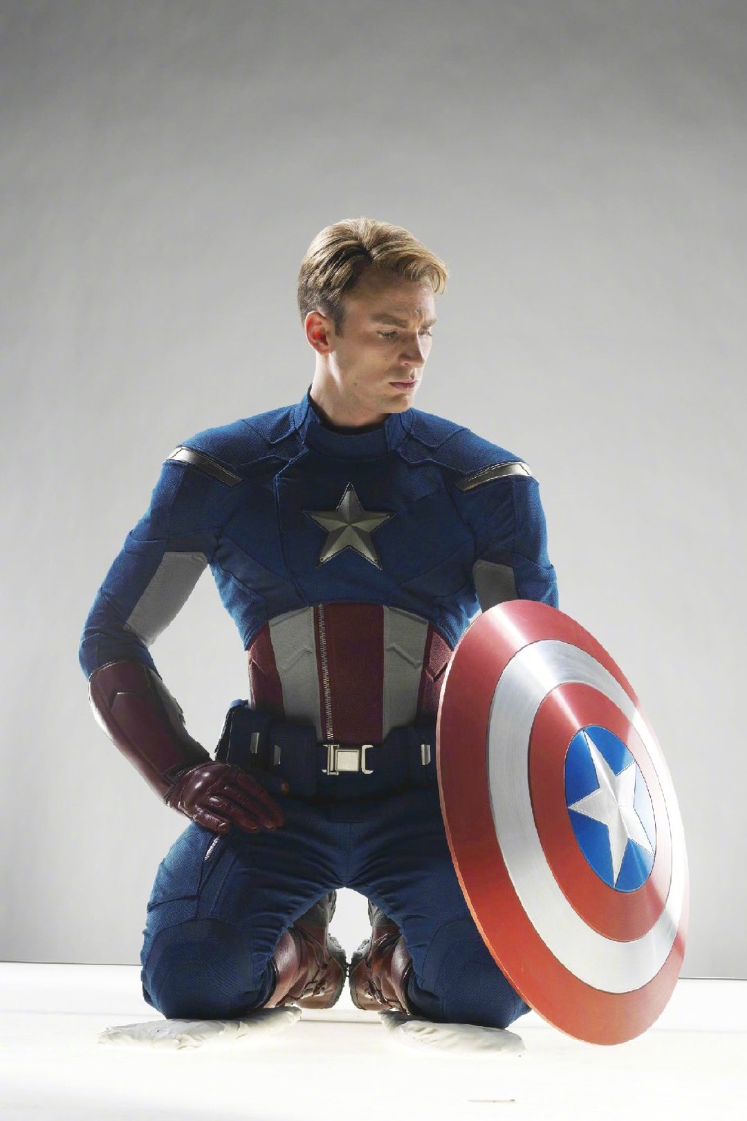 Wow~#美国队长# Chris Evans 更多未曝光定妆照释出！